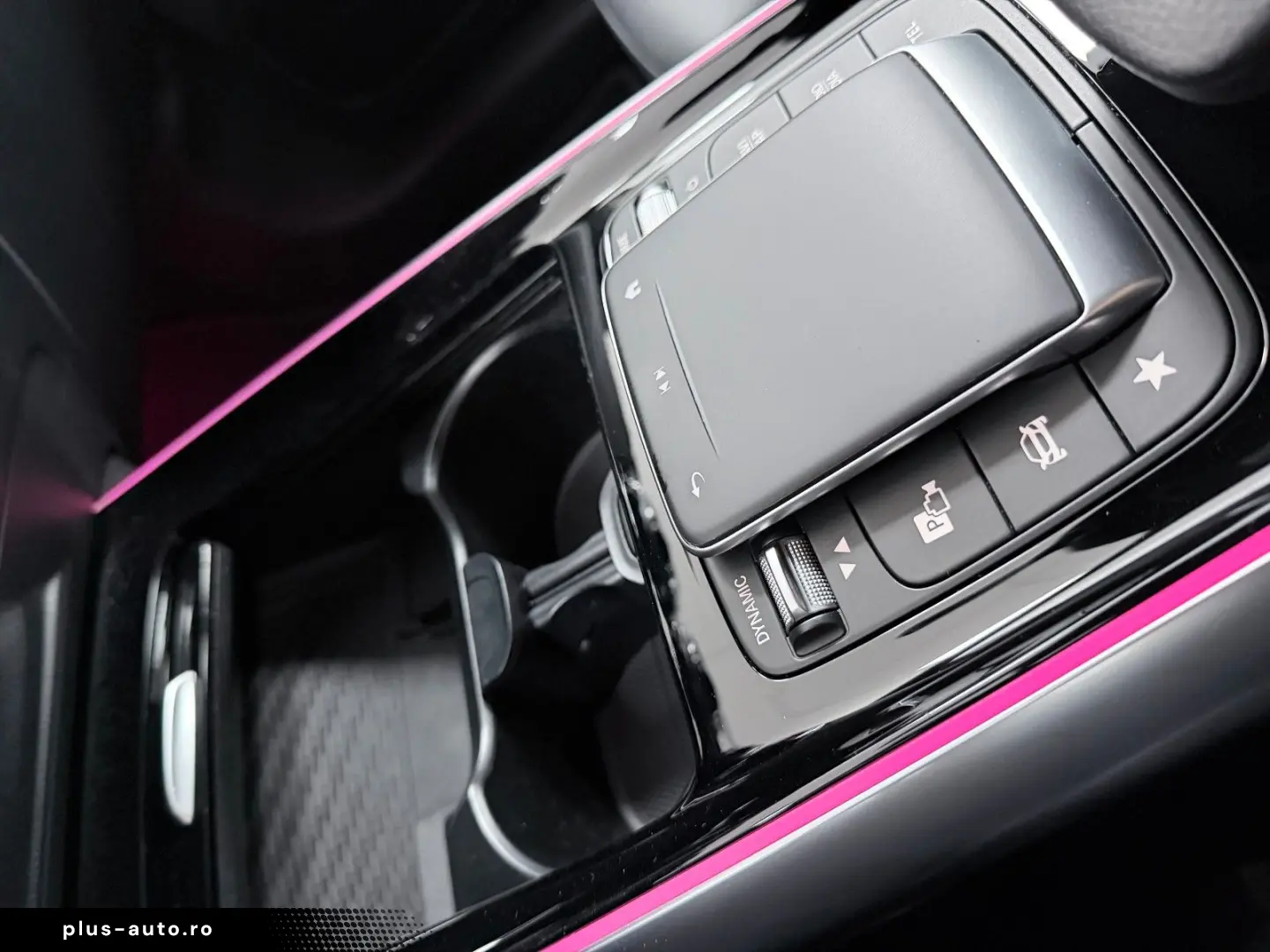 MERCEDES-BENZ EQA 300 4Matic-Progressive- LED-KAM-AMB-MBUX