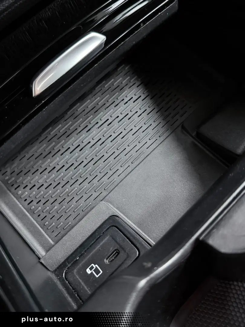 MERCEDES-BENZ EQA 300 4Matic-Progressive- LED-KAM-AMB-MBUX