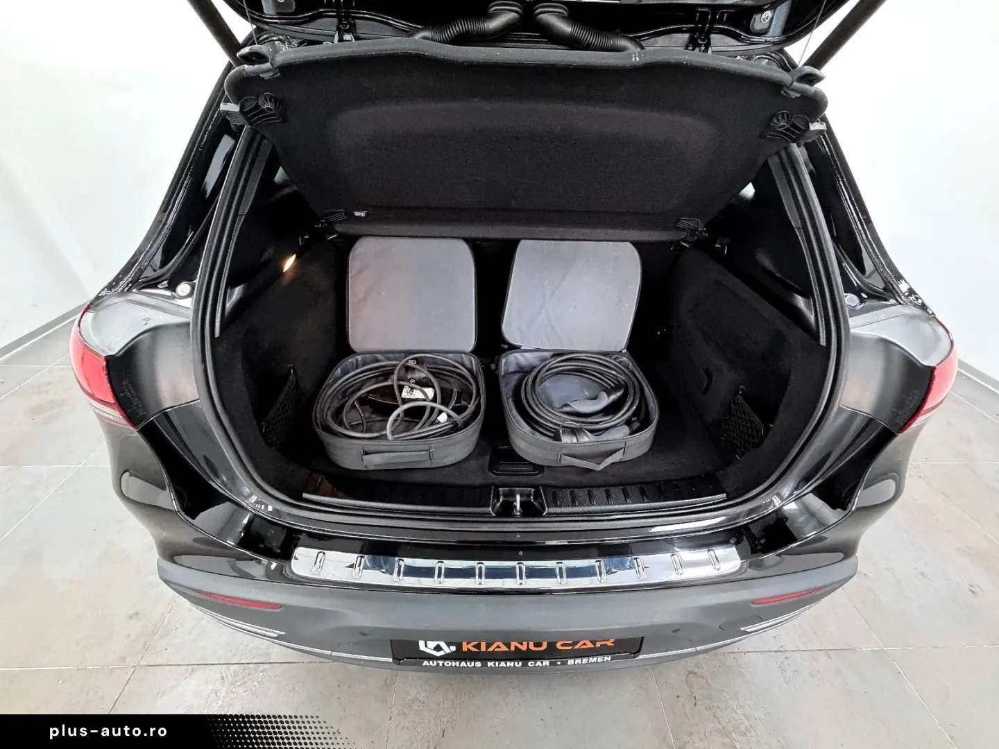 MERCEDES-BENZ EQA 300 4Matic-Progressive- LED-KAM-AMB-MBUX