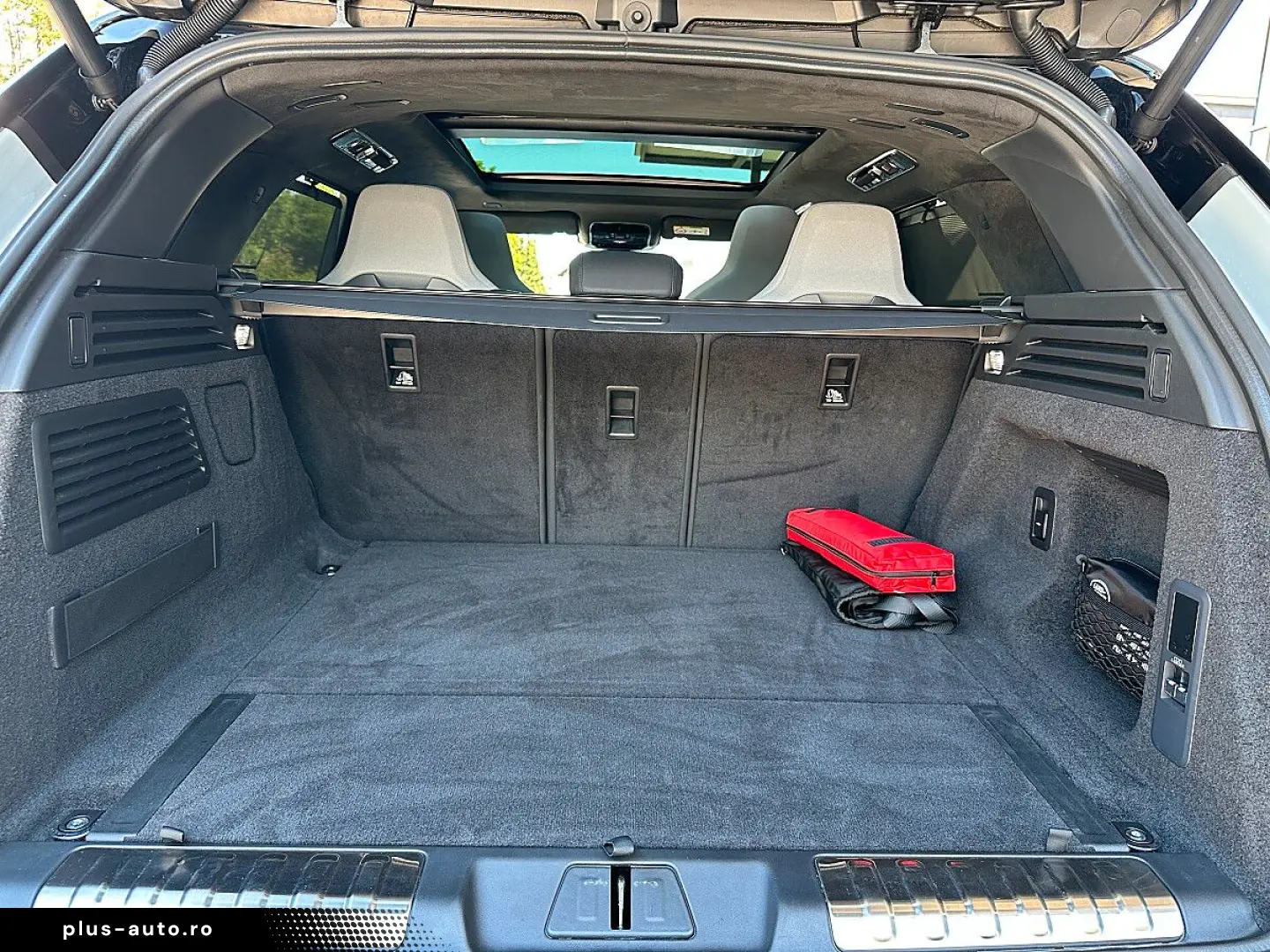 LAND ROVER Range Rover Sport 4 4 V8 P635 SV AWD Aut.