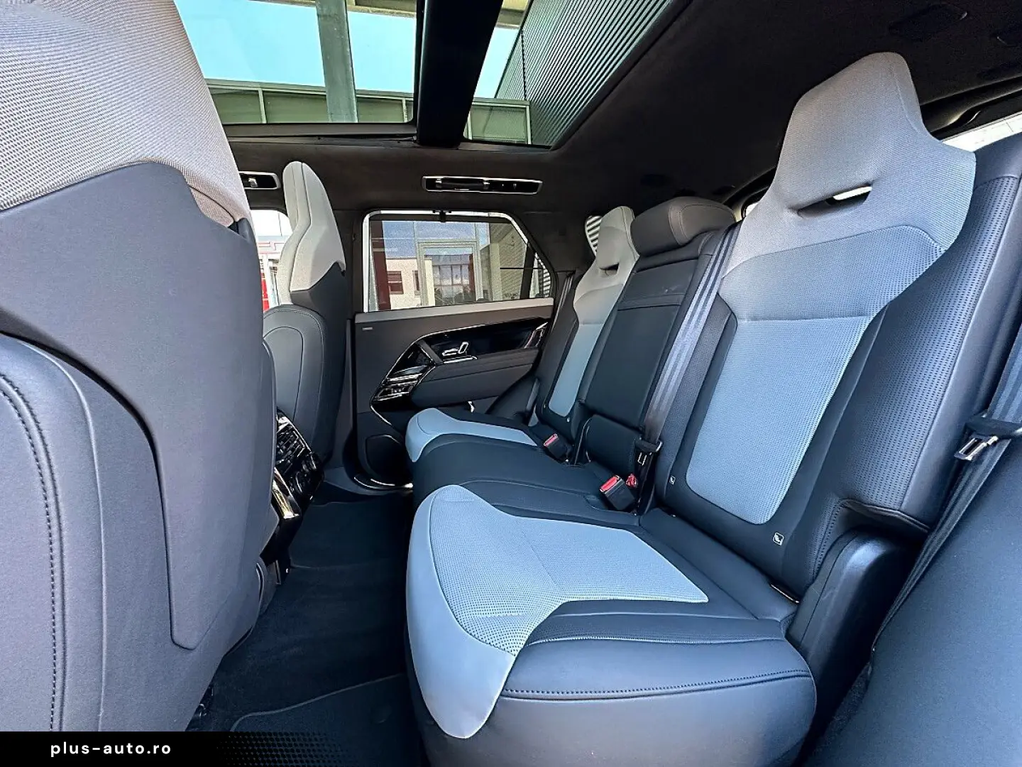 LAND ROVER Range Rover Sport 4 4 V8 P635 SV AWD Aut.