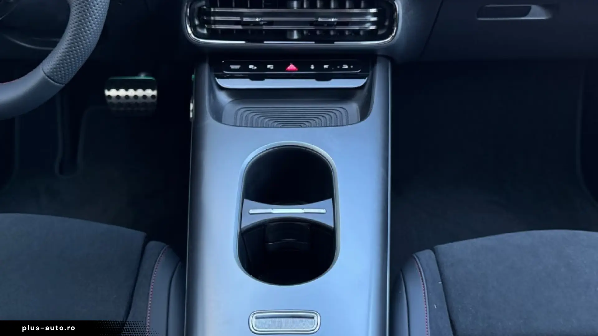 Mercedes-Benz CLA 200 AMG NIGHT AMBIENT MBUX KEYL