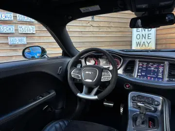 DODGE Challenger SRT HellCat 6 2 L V8 GRAIL 801 PS