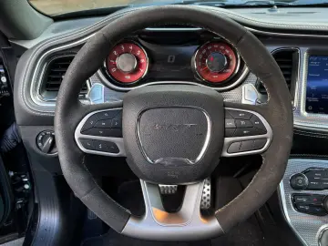 DODGE Challenger SRT HellCat 6 2 L V8 GRAIL 801 PS