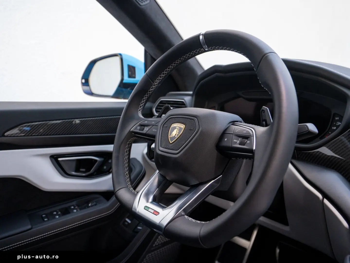 LAMBORGHINI Urus S 23  B&O PANO MASSAGE PARK-ASSIST