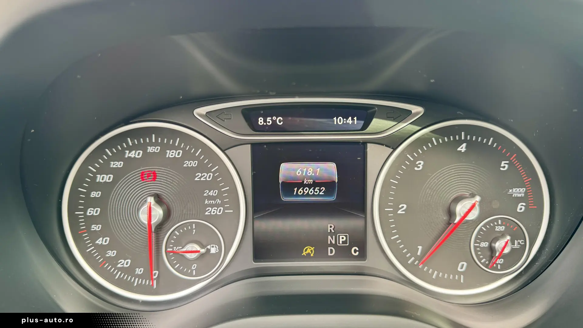 Mercedes-Benz B 180 7G-Tronic Panoramic Euro 6 fara AdBlue