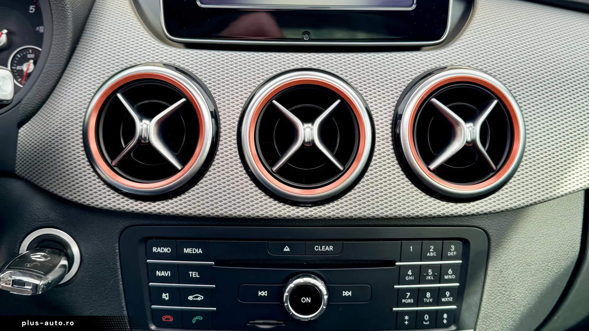 Mercedes-Benz B 180 7G-Tronic Panoramic Euro 6 fara AdBlue