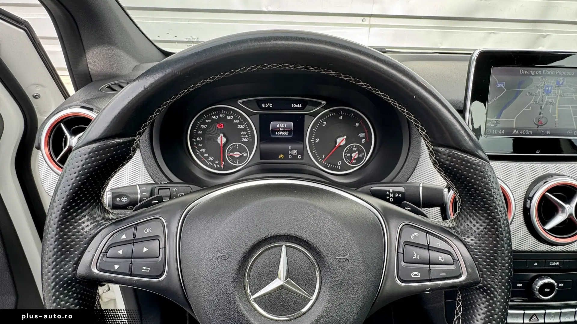 Mercedes-Benz B 180 7G-Tronic Panoramic Euro 6 fara AdBlue