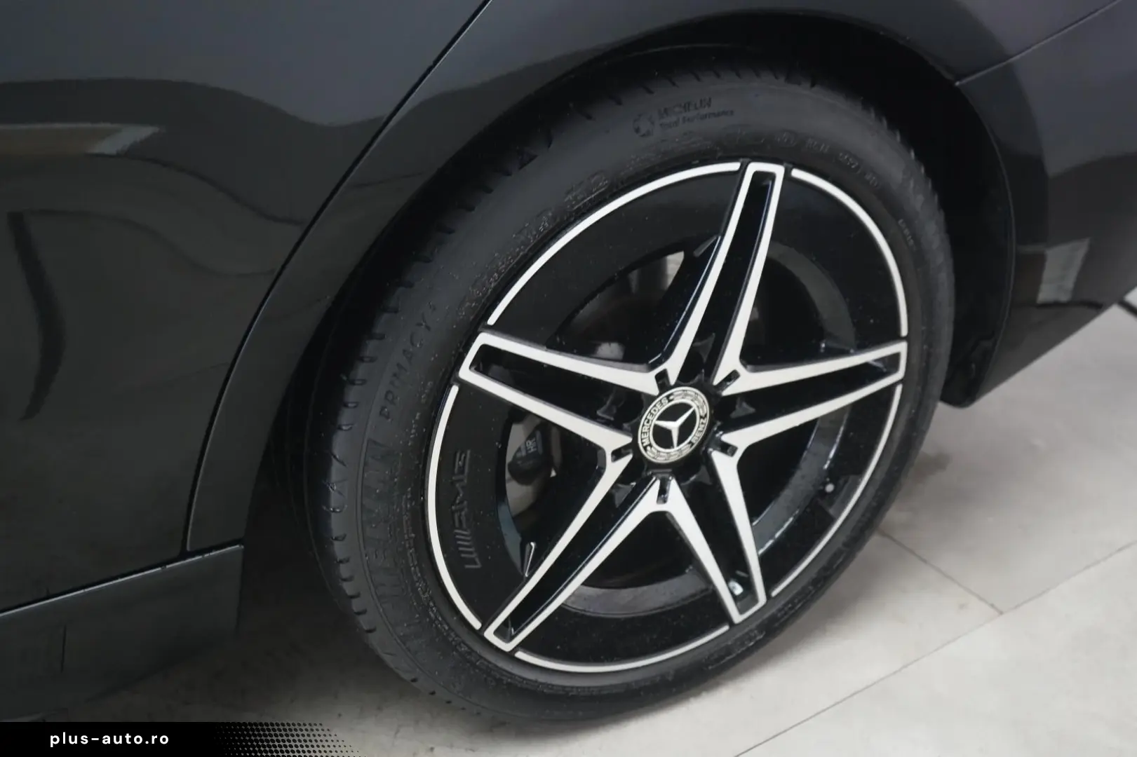 MERCEDES-BENZ C 300 9G-Tronic AMG