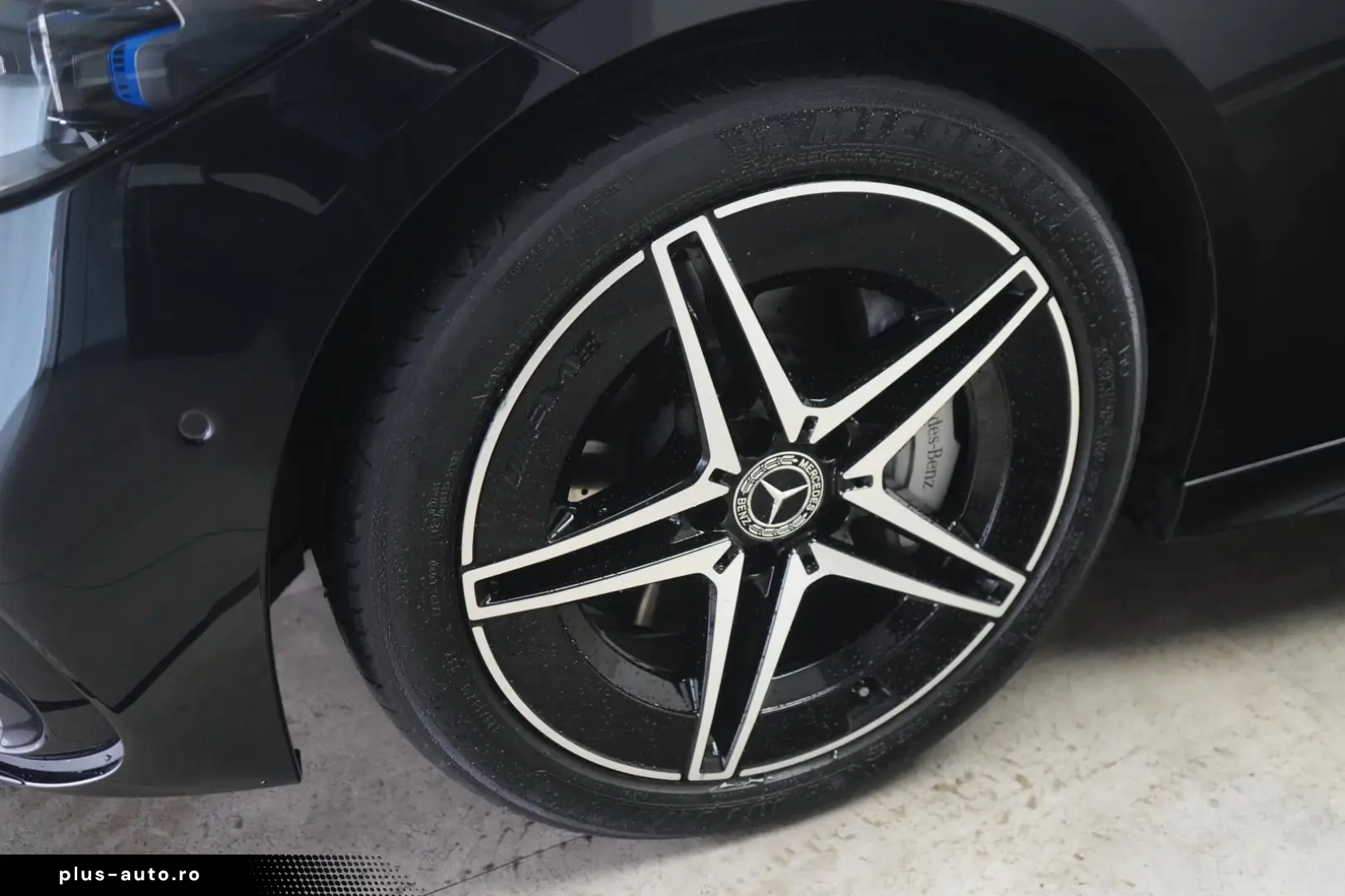 MERCEDES-BENZ C 300 9G-Tronic AMG