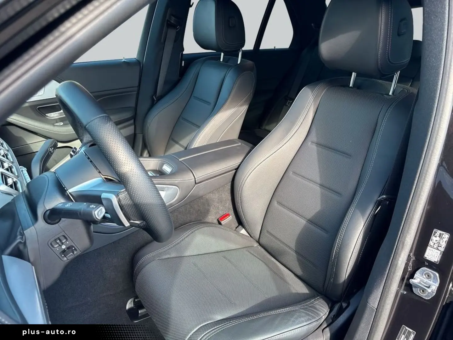 MERCEDES-BENZ GLE 2025 — imagine 10