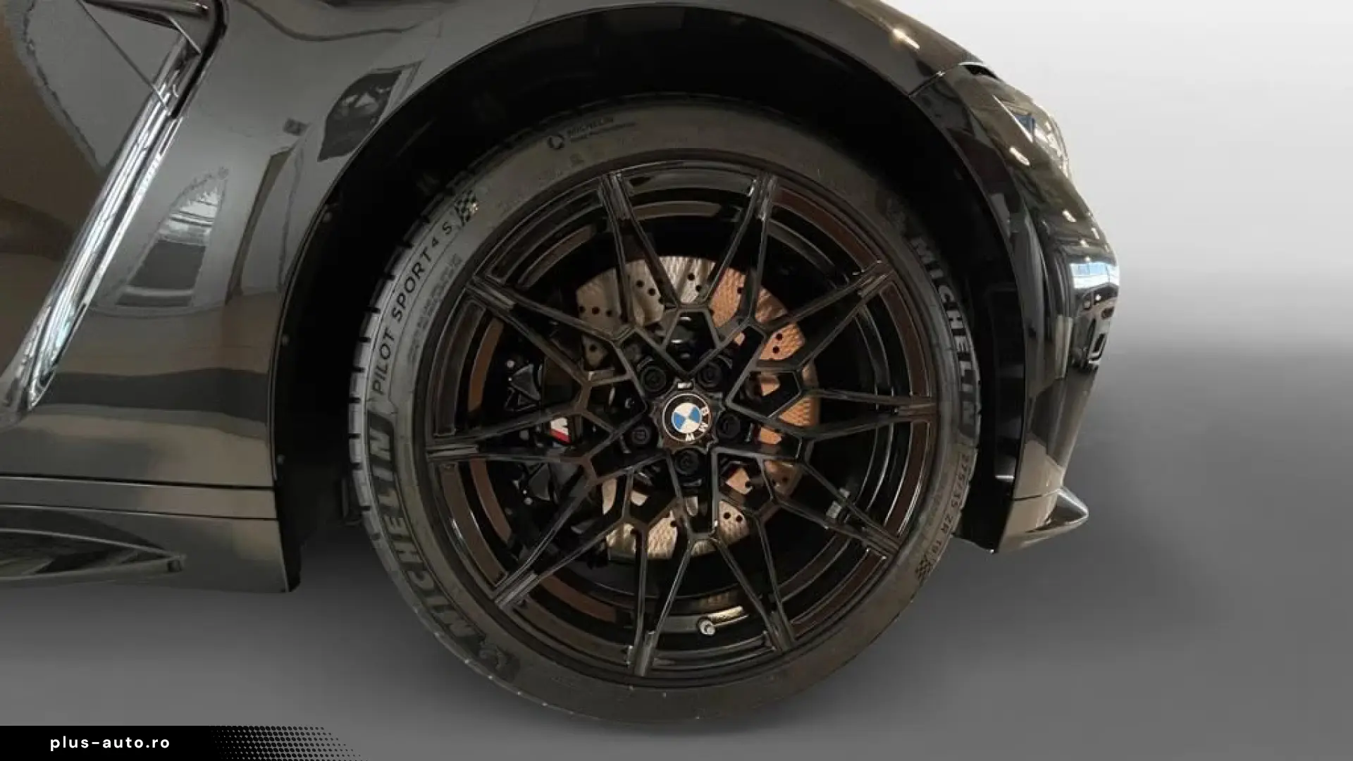 BMW M4 Competition xDrive M Driver's Package