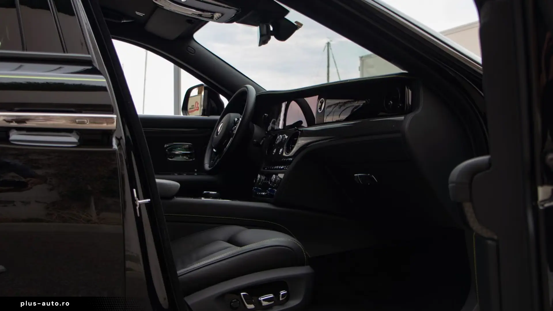 Rolls-Royce Ghost Black Badge Ghost V12
