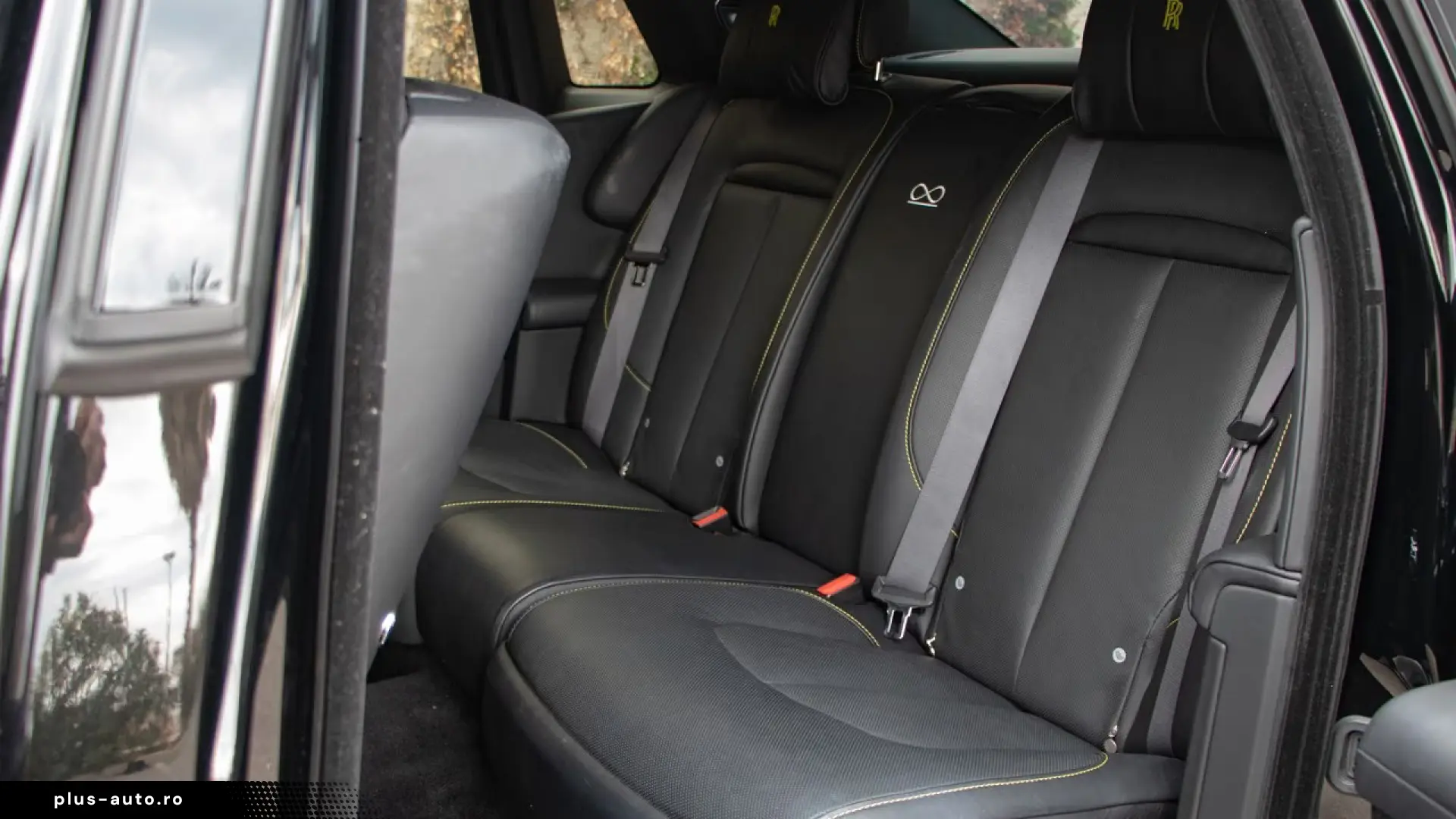 Rolls-Royce Ghost Black Badge Ghost V12
