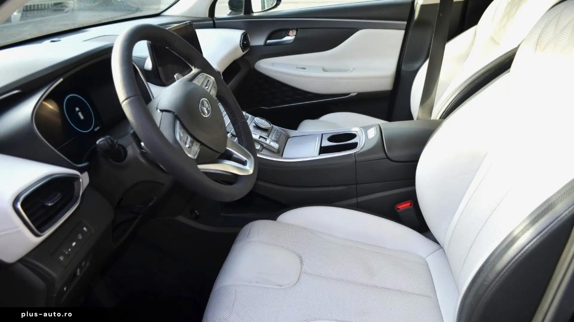 HYUNDAI SANTA FE 1.6 Plugin-Hybrid 4WD Signature 7 locuri