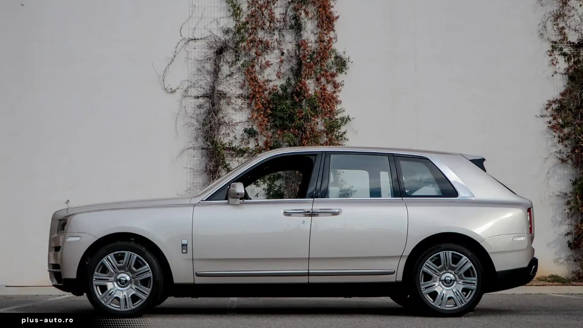 Rolls-Royce Cullinan V12 6.75 571hp