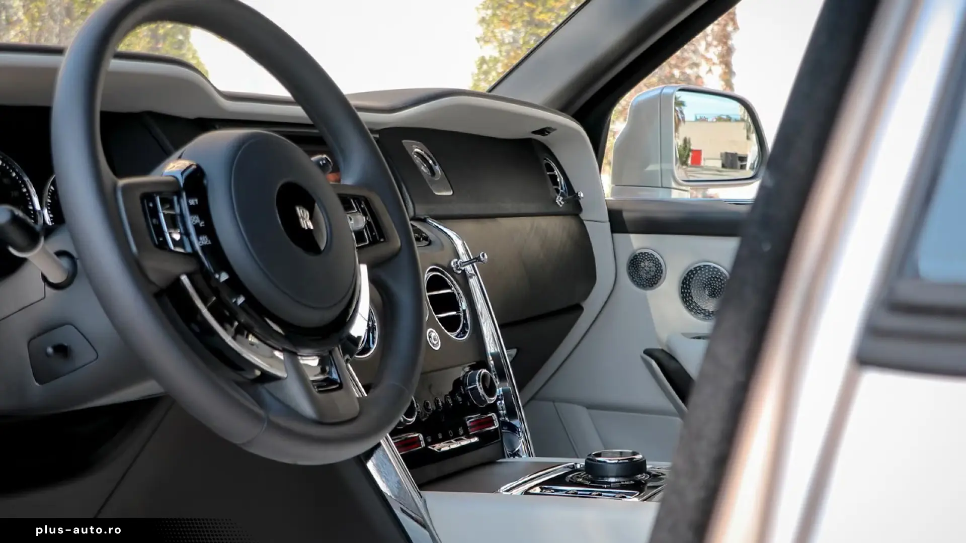 Rolls-Royce Cullinan V12 6.75 571hp