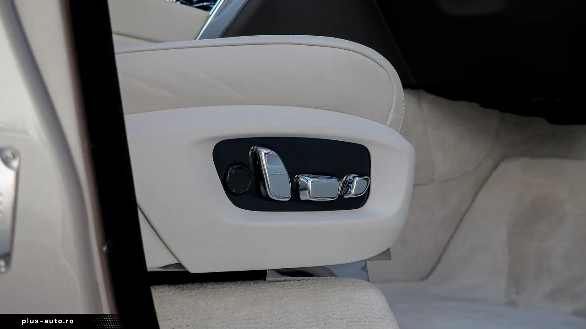 Rolls-Royce Cullinan V12 6.75 571hp