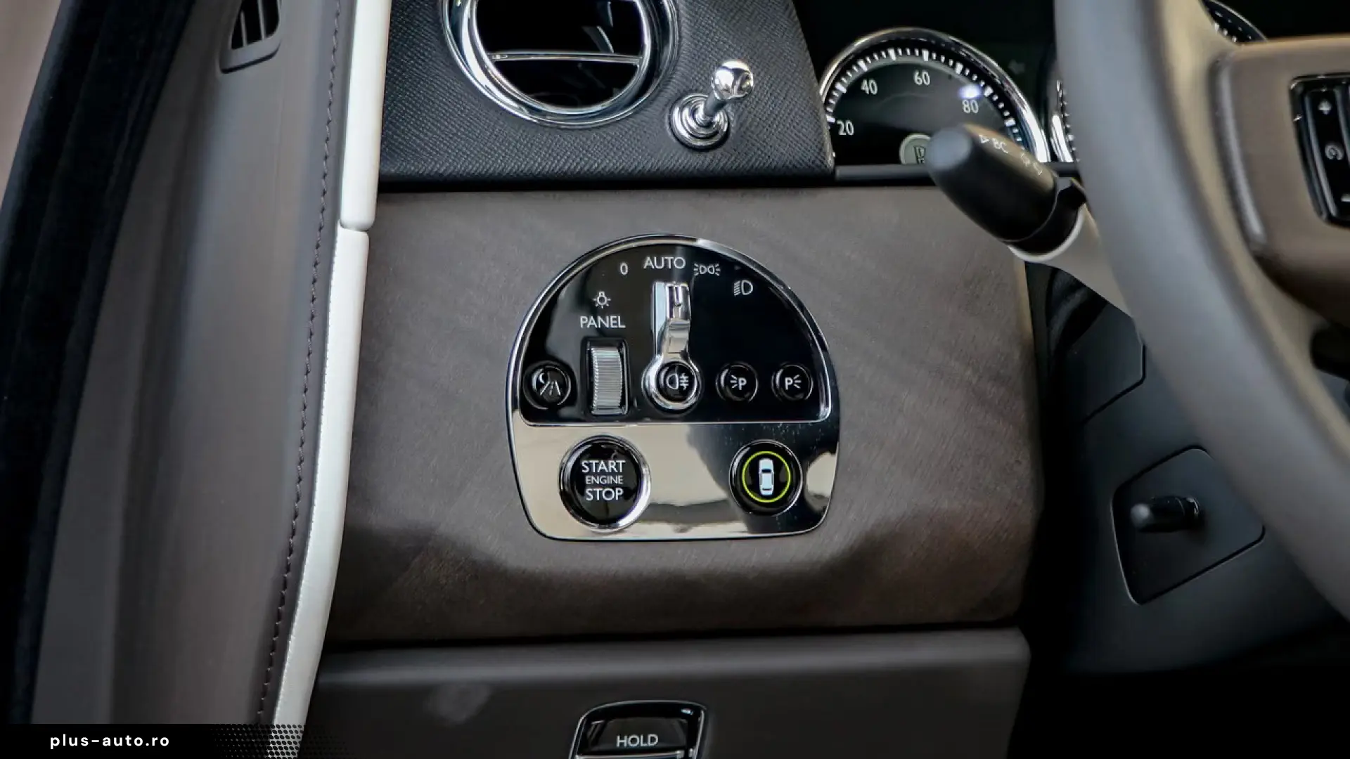 Rolls-Royce Cullinan V12 6.75 571hp