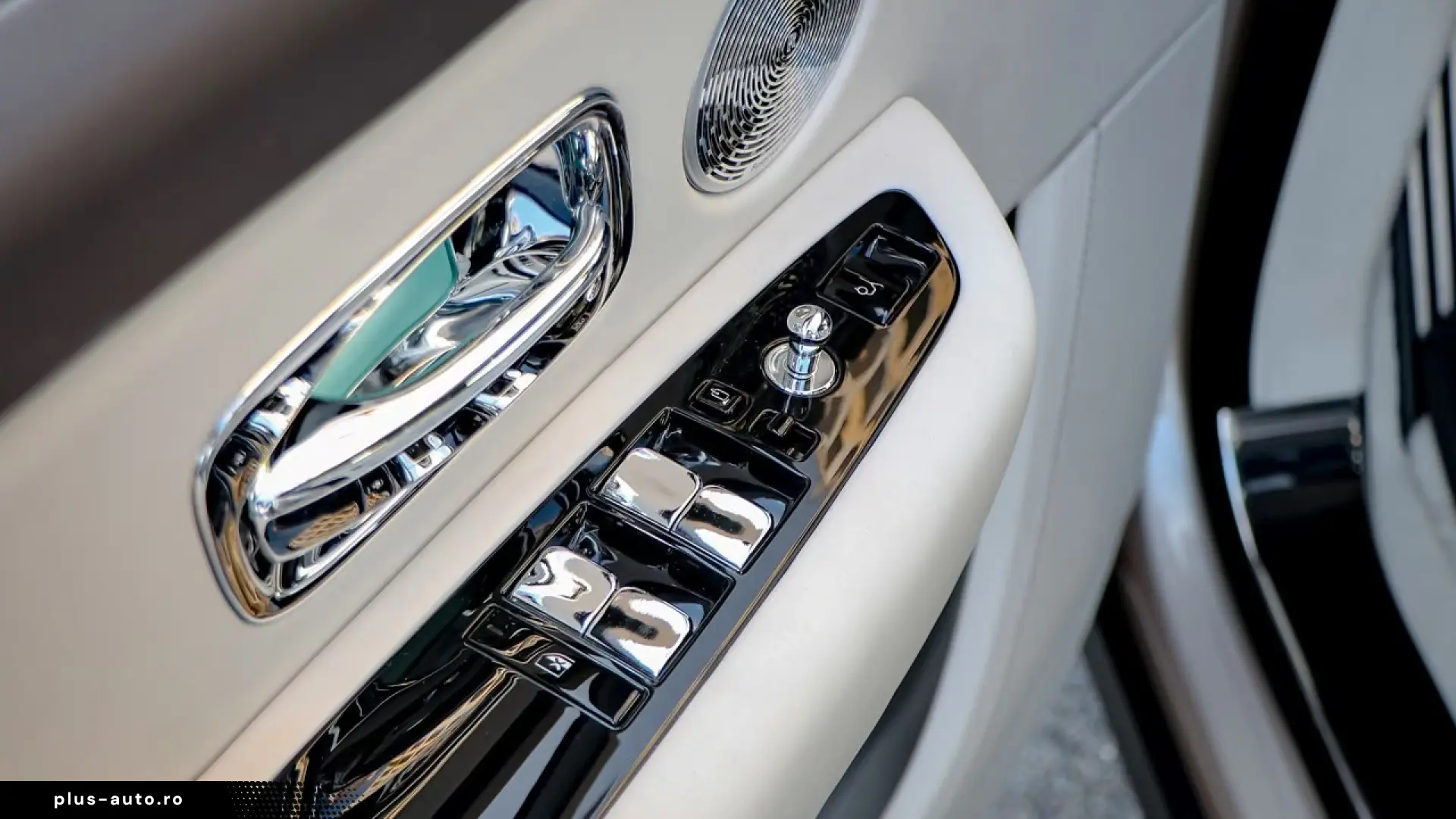 Rolls-Royce Cullinan V12 6.75 571hp