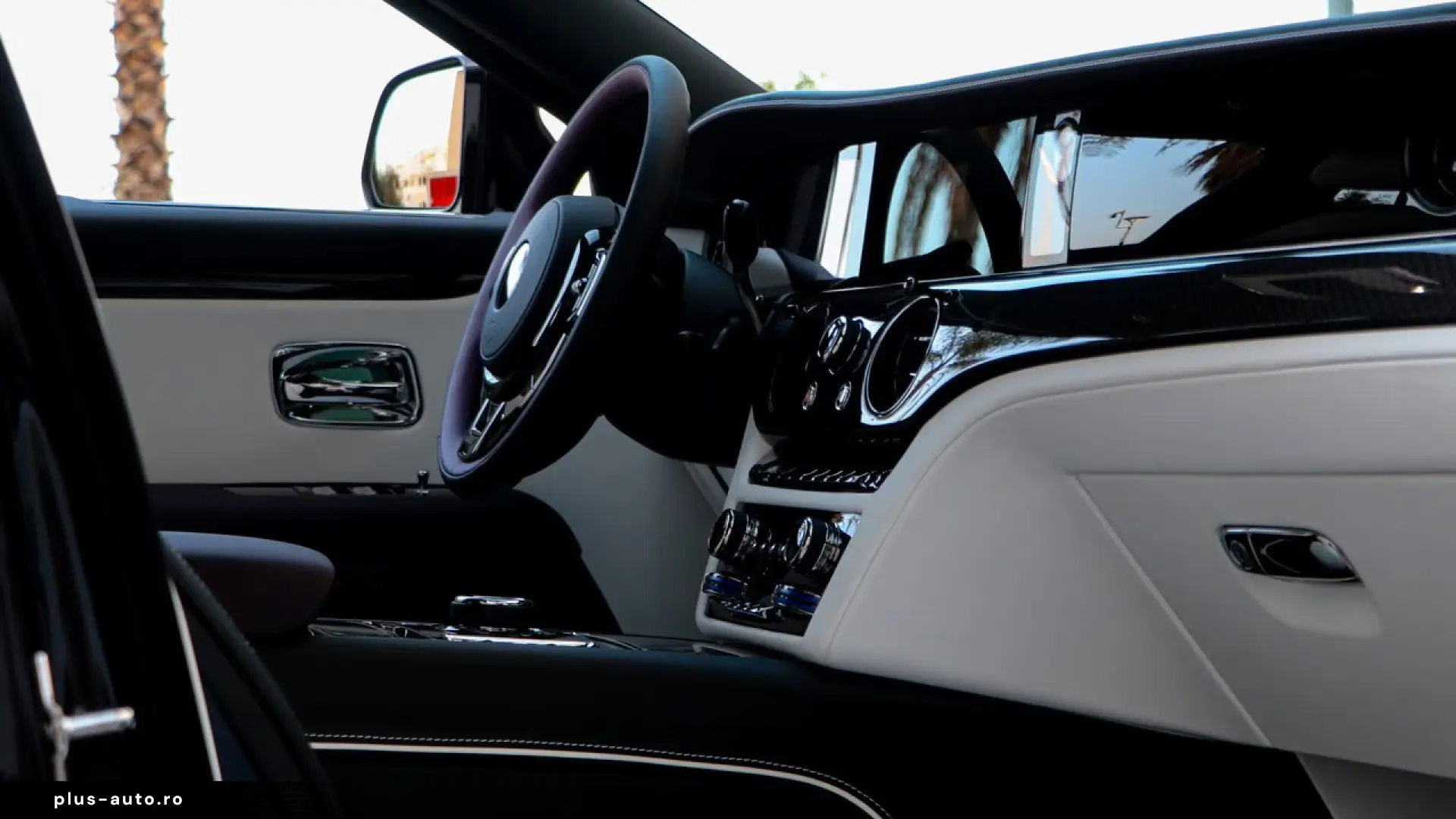 Rolls-Royce Ghost Black Badge Ghost V12