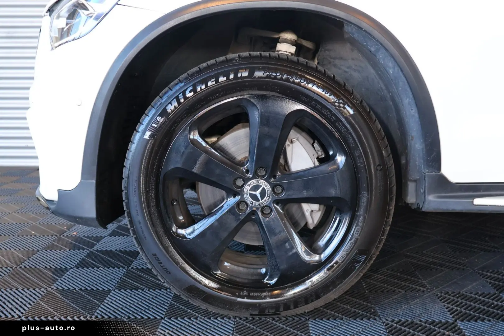 MERCEDES-BENZ GLC 300 4MATIC