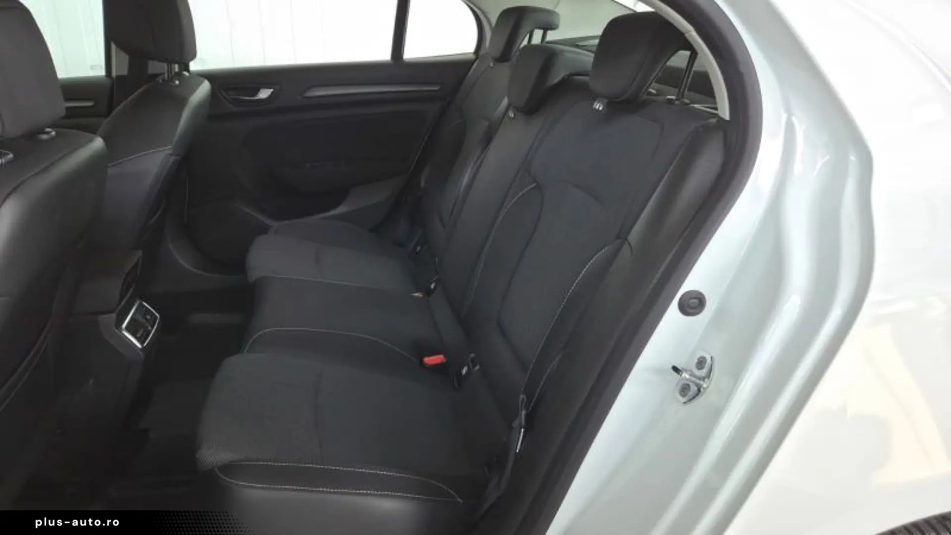 RENAULT MEGANE 1.3 TCe 140CP Zen EDC
