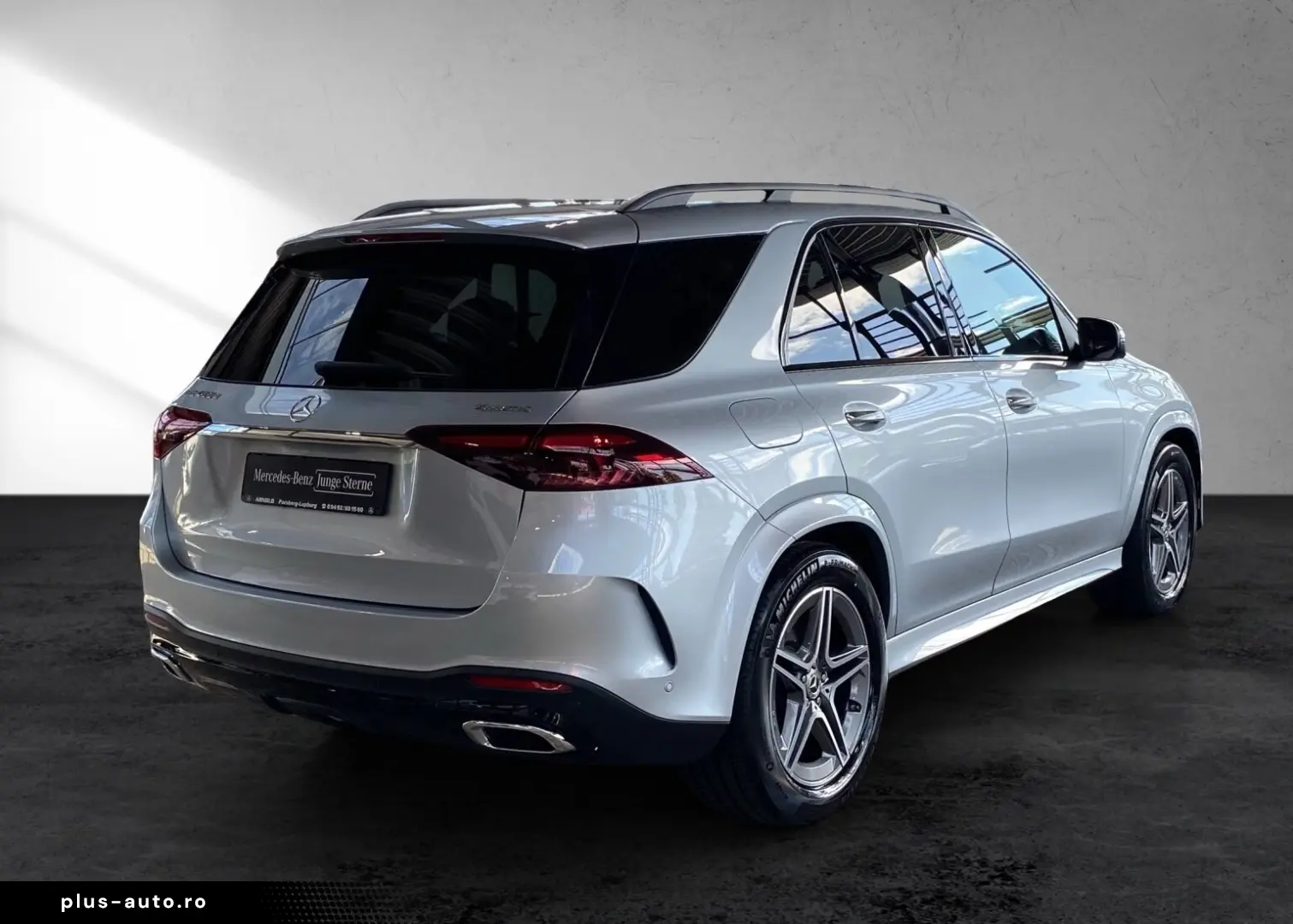MERCEDES-BENZ GLE 450d 4M AMG AIRMATIC Pano Distr AHK