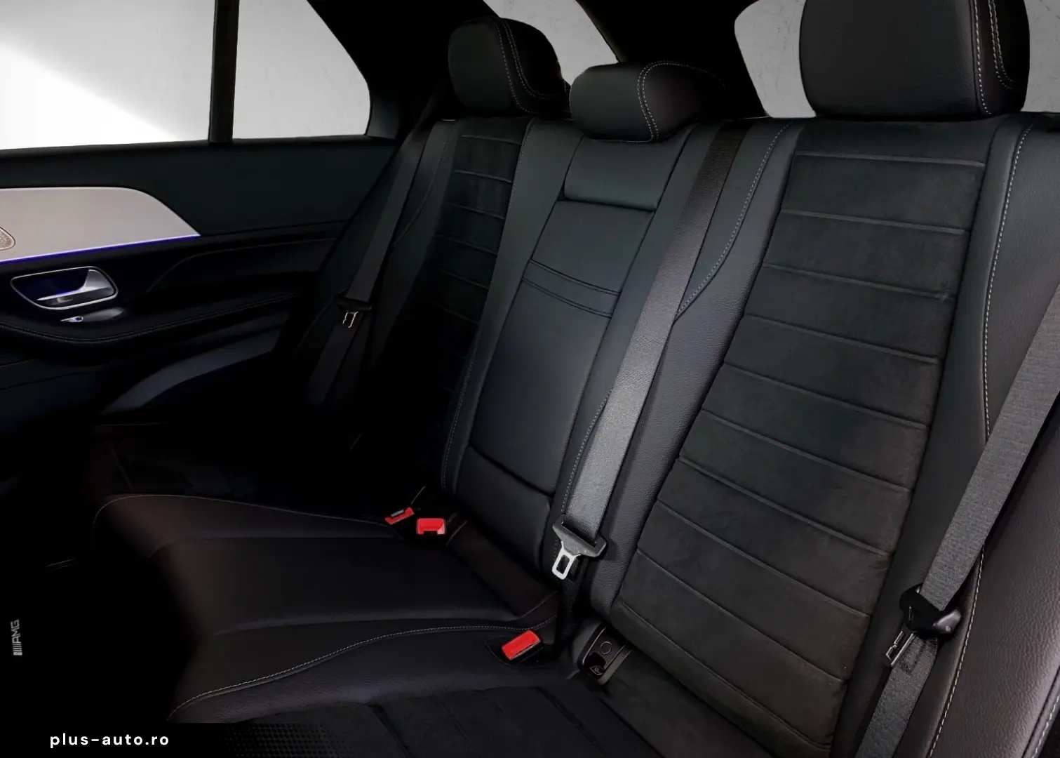 MERCEDES-BENZ GLE 450d 4M AMG AIRMATIC Pano Distr AHK