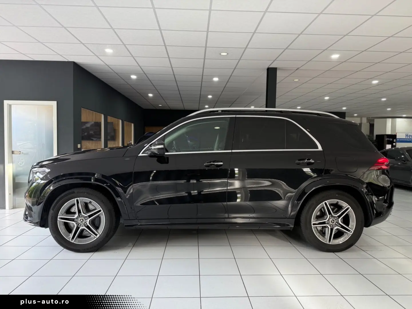 MERCEDES-BENZ GLE 350de 4M AMG 360Camera Pano AHK Multibeam