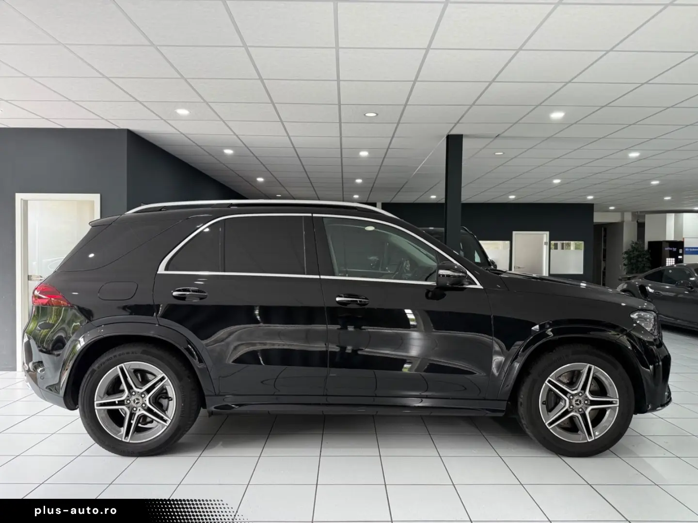 MERCEDES-BENZ GLE 350de 4M AMG 360Camera Pano AHK Multibeam