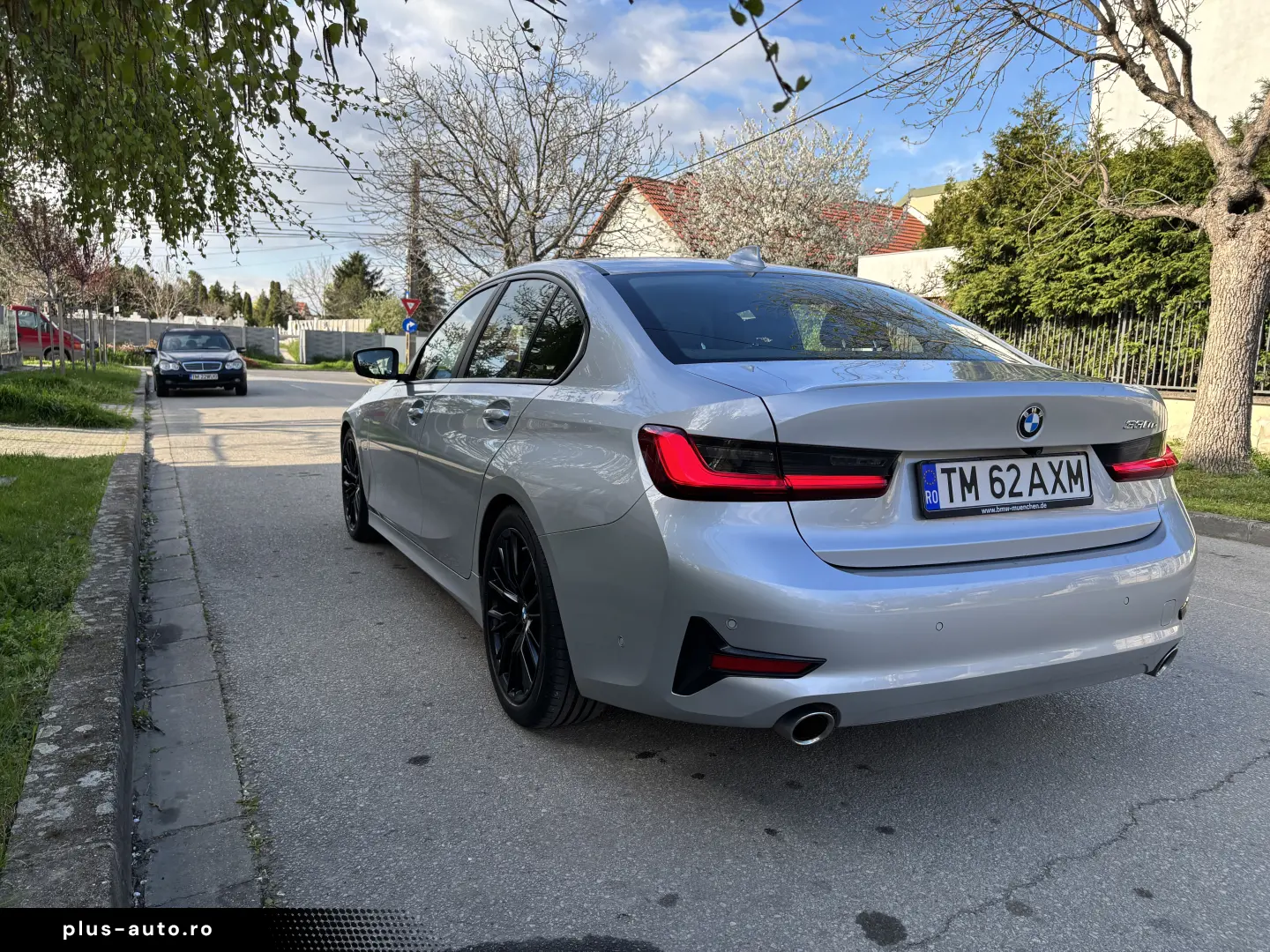BMW 330