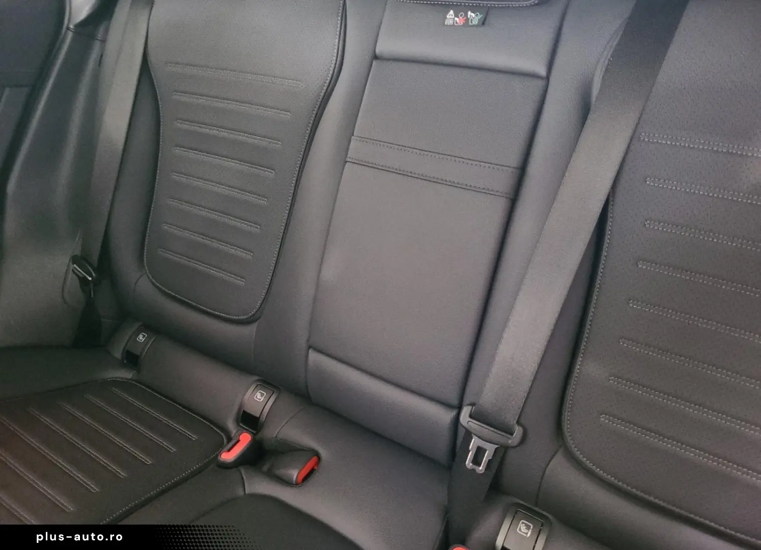MERCEDES-BENZ GLC 300 4M AMG Coupé Pano Burm Digital AHK