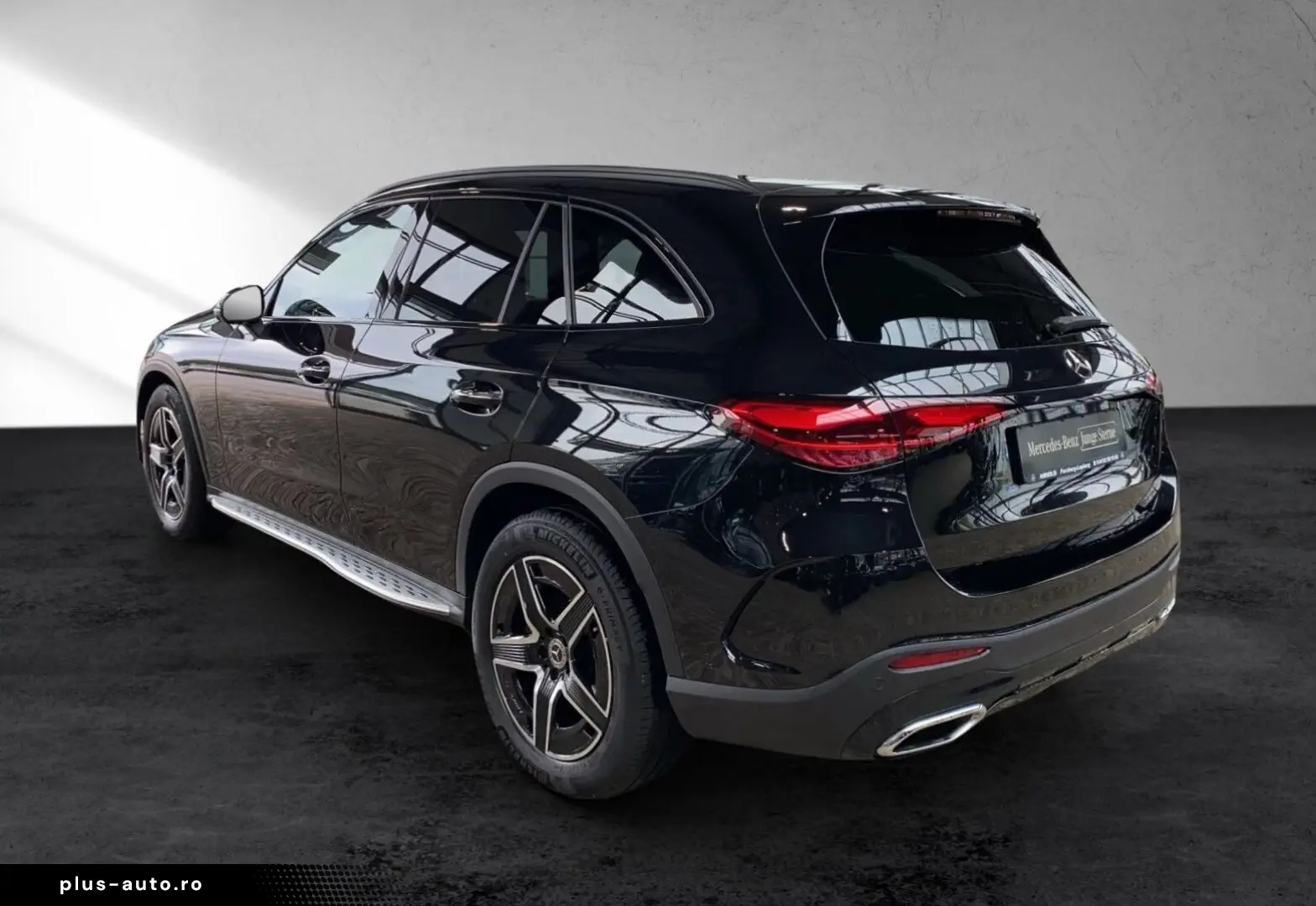MERCEDES-BENZ GLC 200 4M AMG Night 360Cam Digital AHK