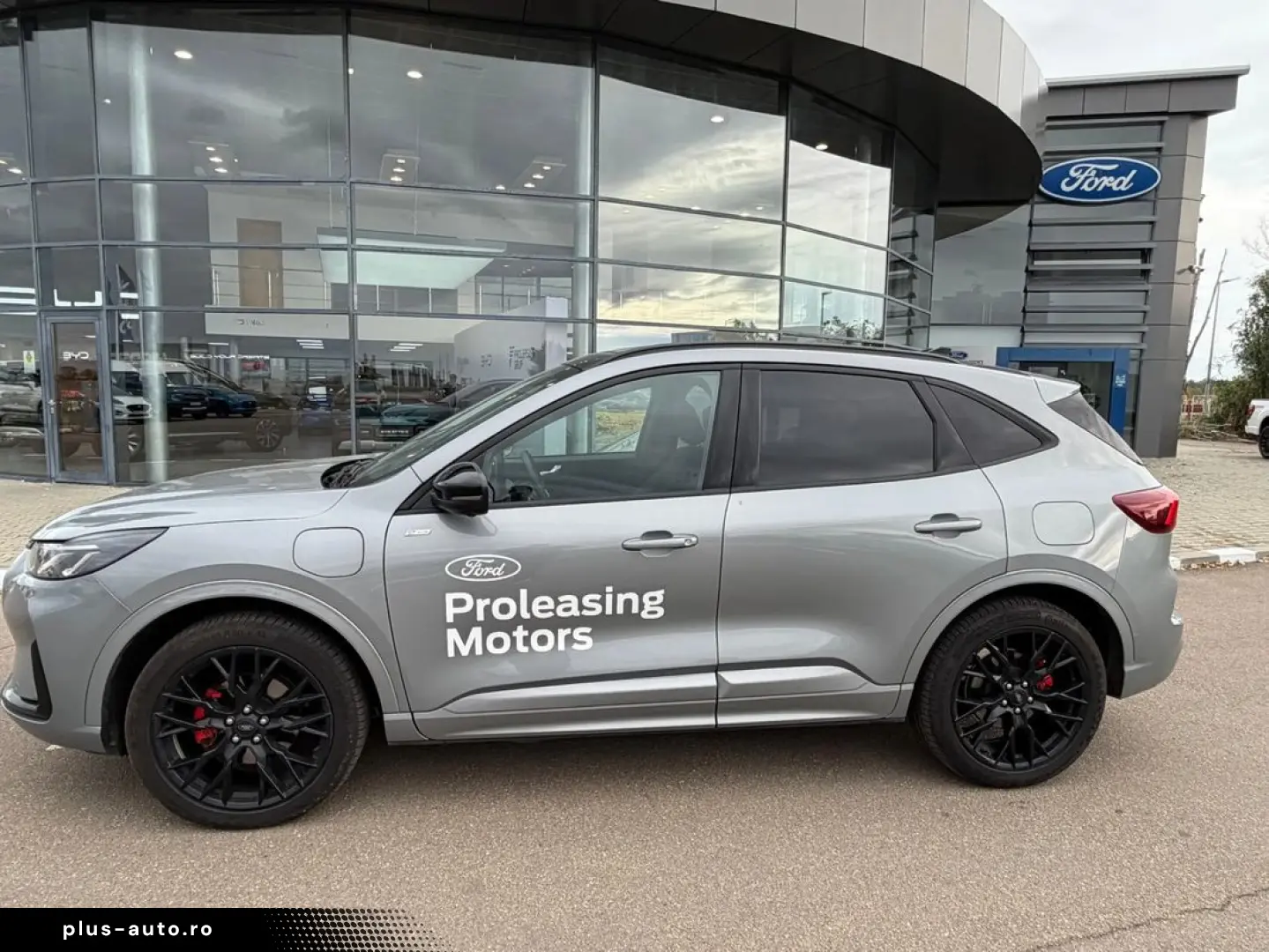 Ford Kuga ST-Line X 2.5 Plug In Hybrid 243 CP