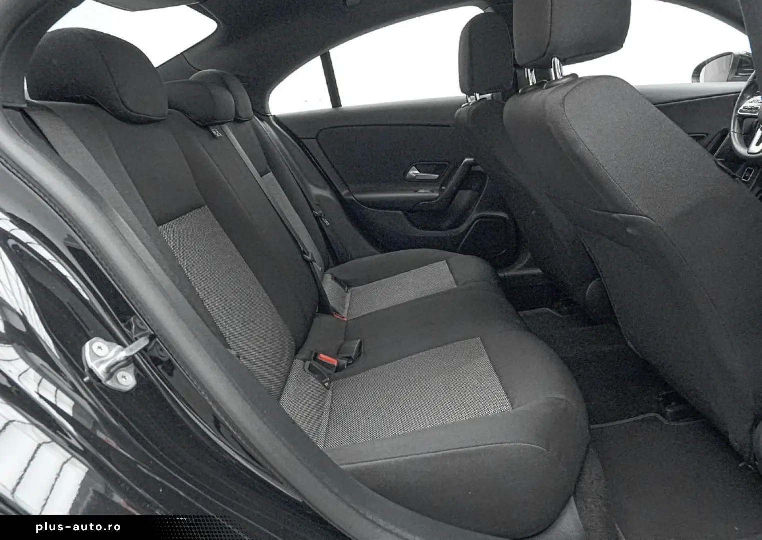 Mercedes-Benz Cla-180