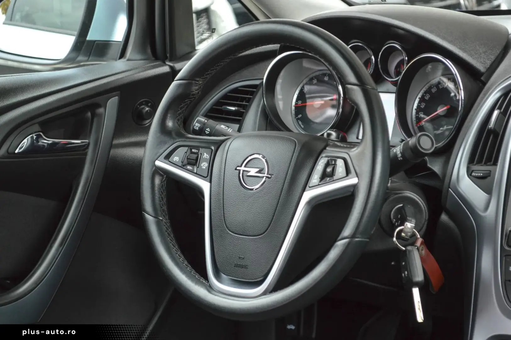 2016 Opel Astra Sedan 1.6 Benzină 116CP   RATE FIXE   AVANS