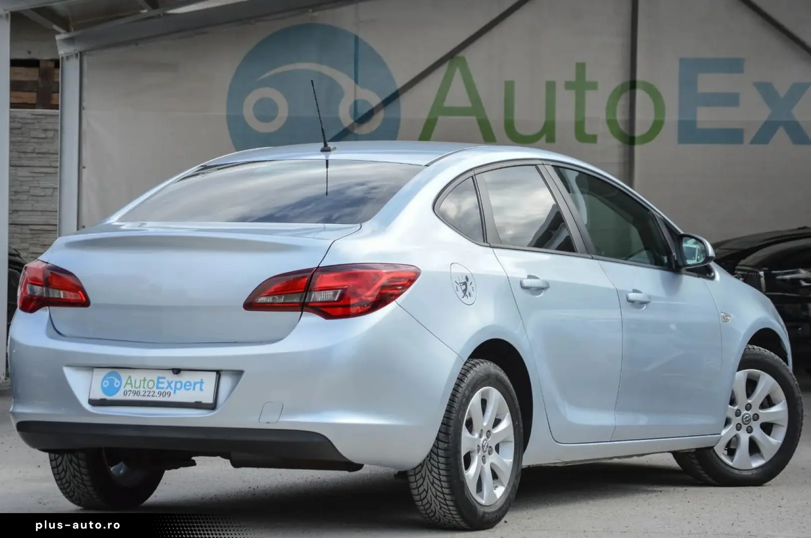 2016 Opel Astra Sedan 1.6 Benzină 116CP   RATE FIXE   AVANS