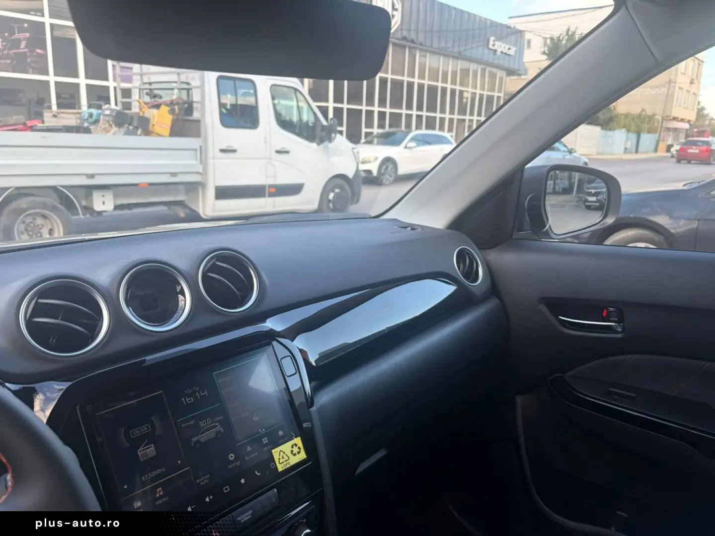 Suzuki Vitara 1.4 Boosterjet AT MHEV Signature
