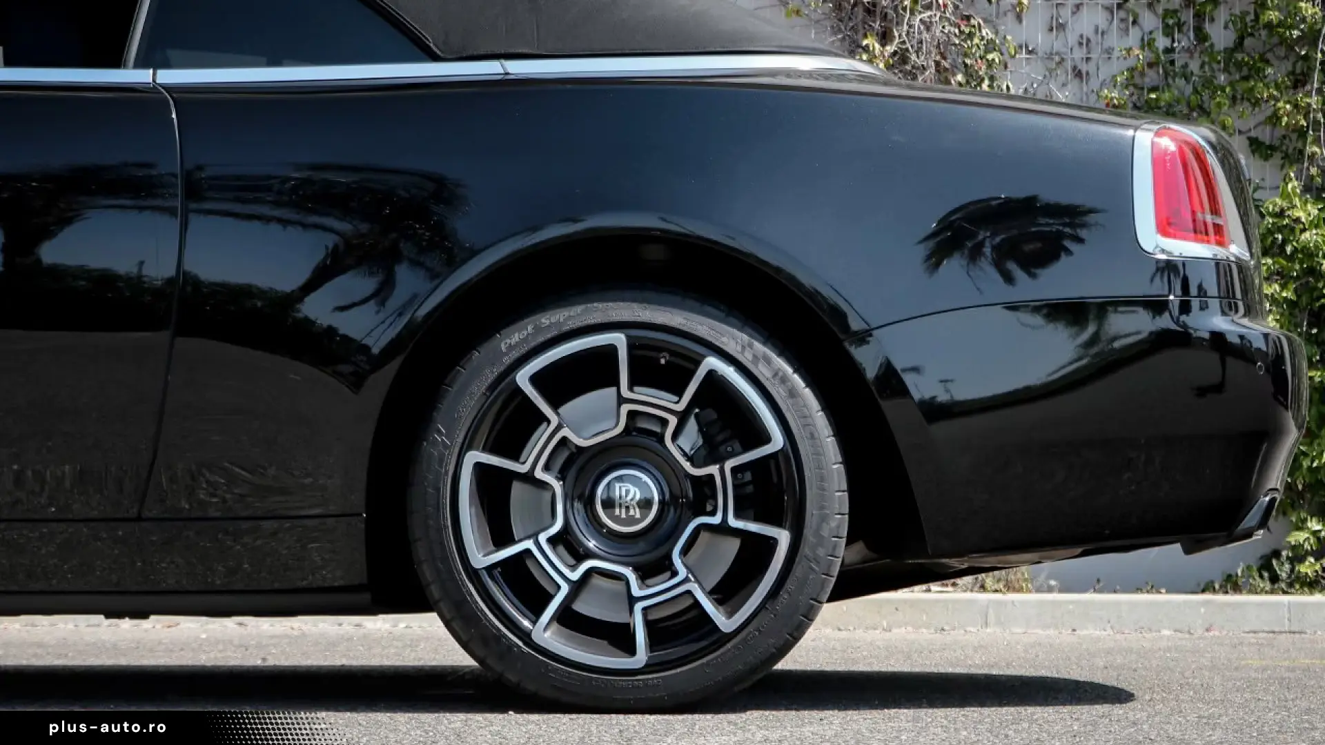 Rolls-Royce Dawn Black Badge Dawn 6.6 V12 601hp