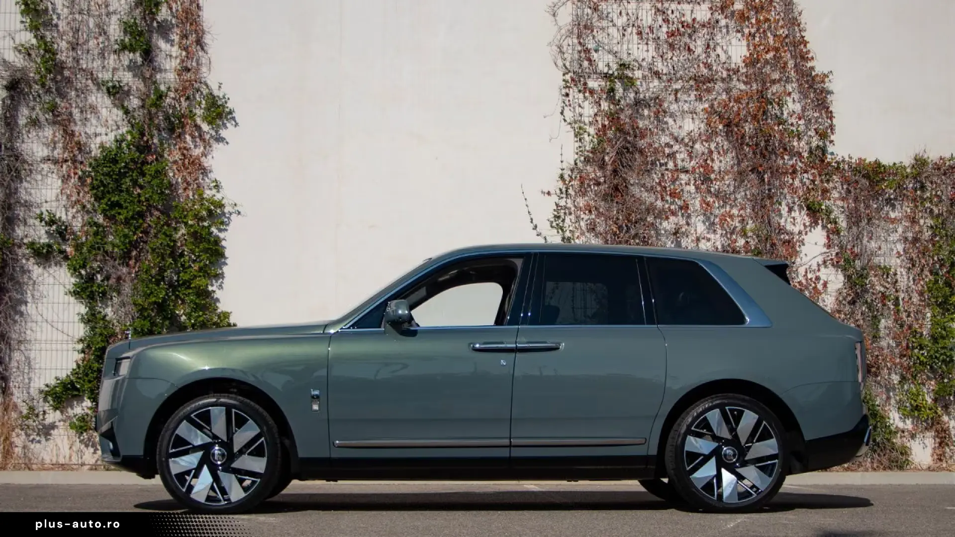 Rolls-Royce Cullinan V12 6.75 571hp
