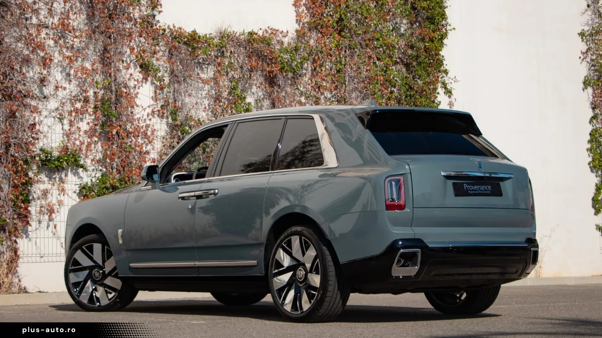 Rolls-Royce Cullinan V12 6.75 571hp
