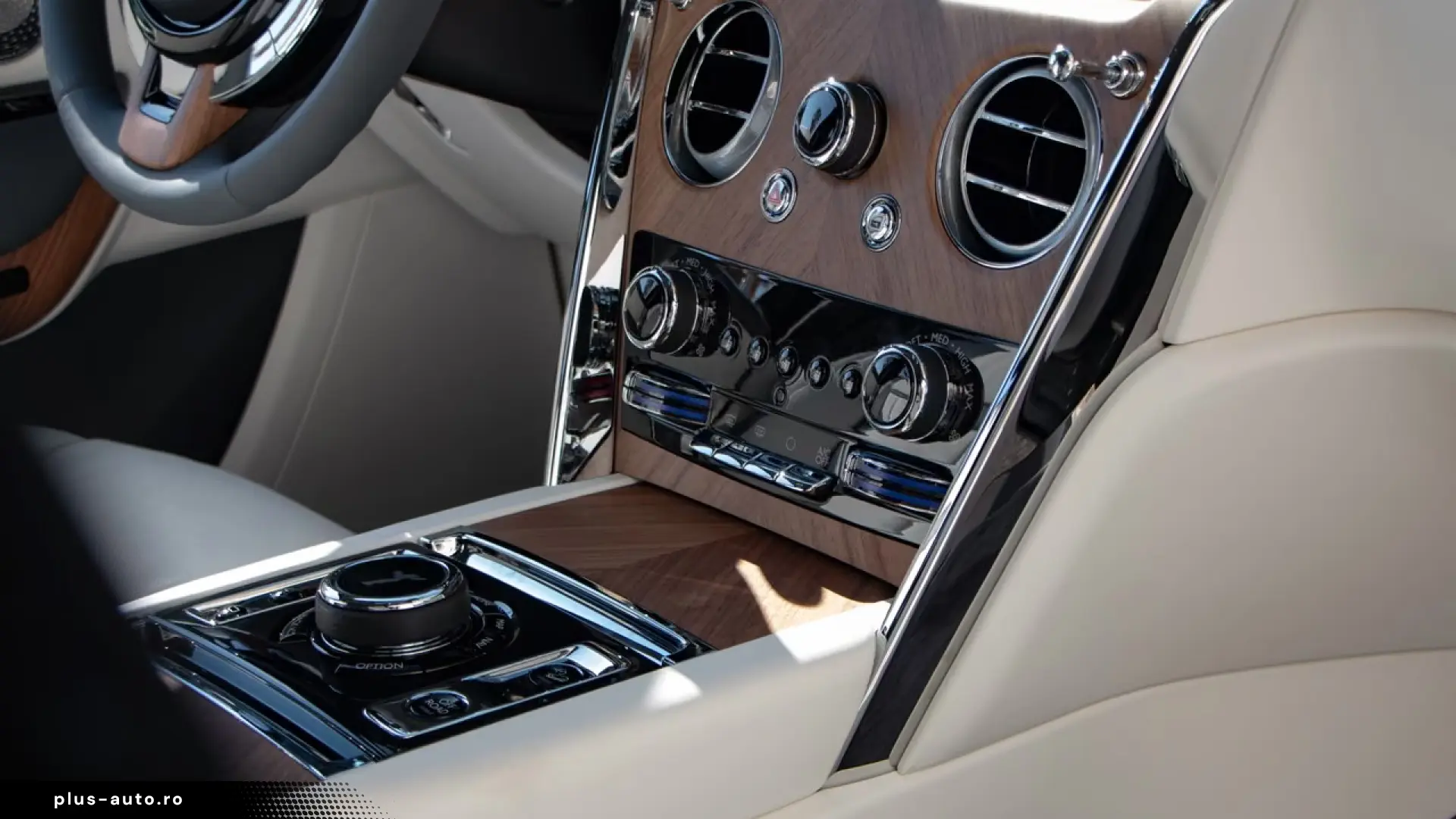 Rolls-Royce Cullinan V12 6.75 571hp