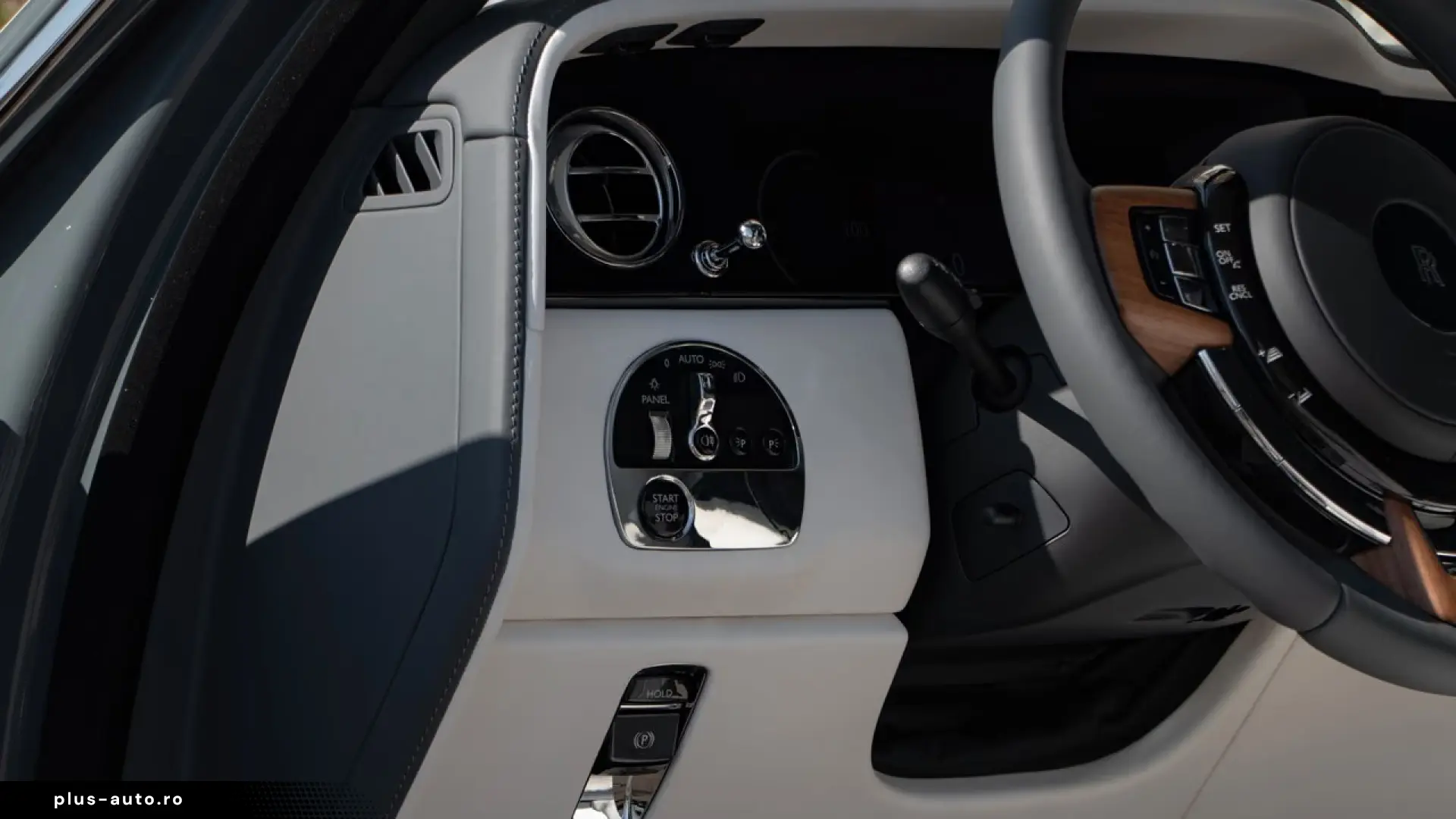 Rolls-Royce Cullinan V12 6.75 571hp