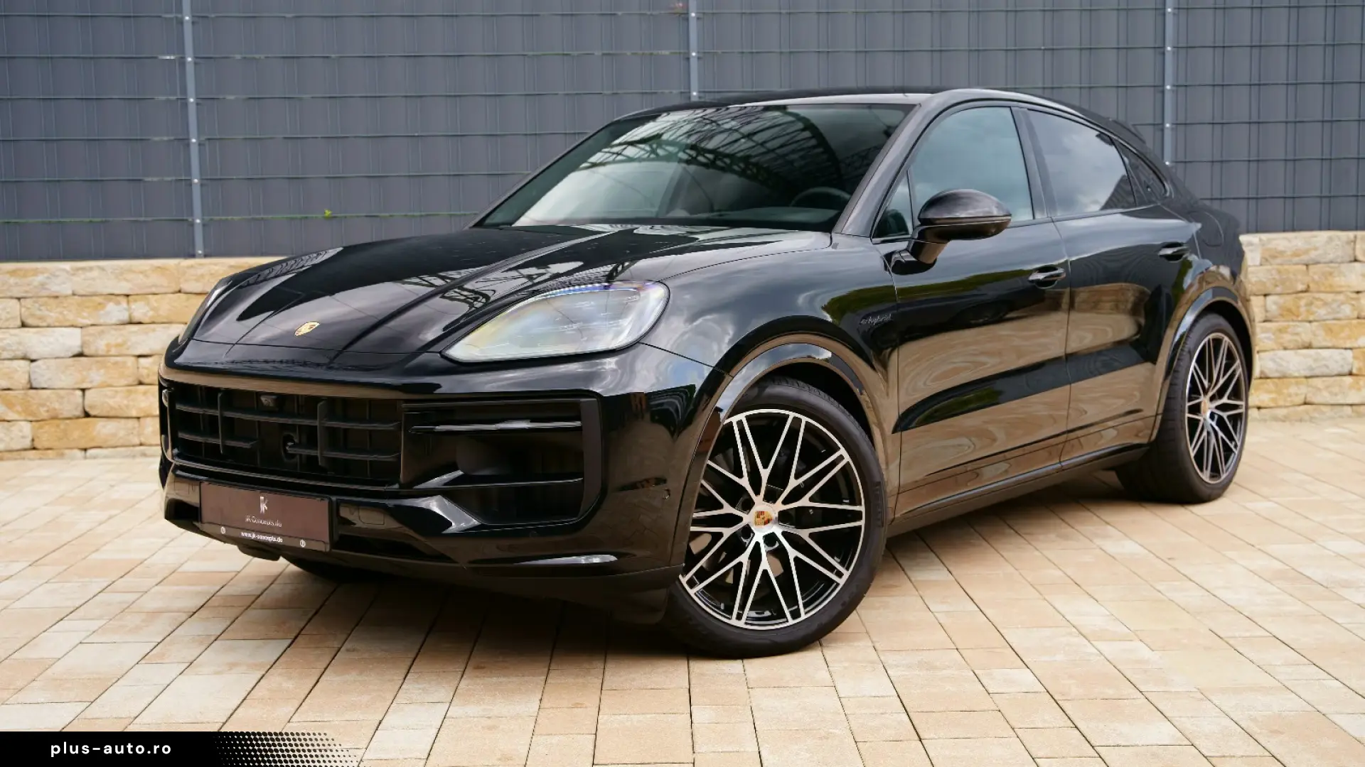 Porsche Cayenne Coupe E-Hybrid Black Edition