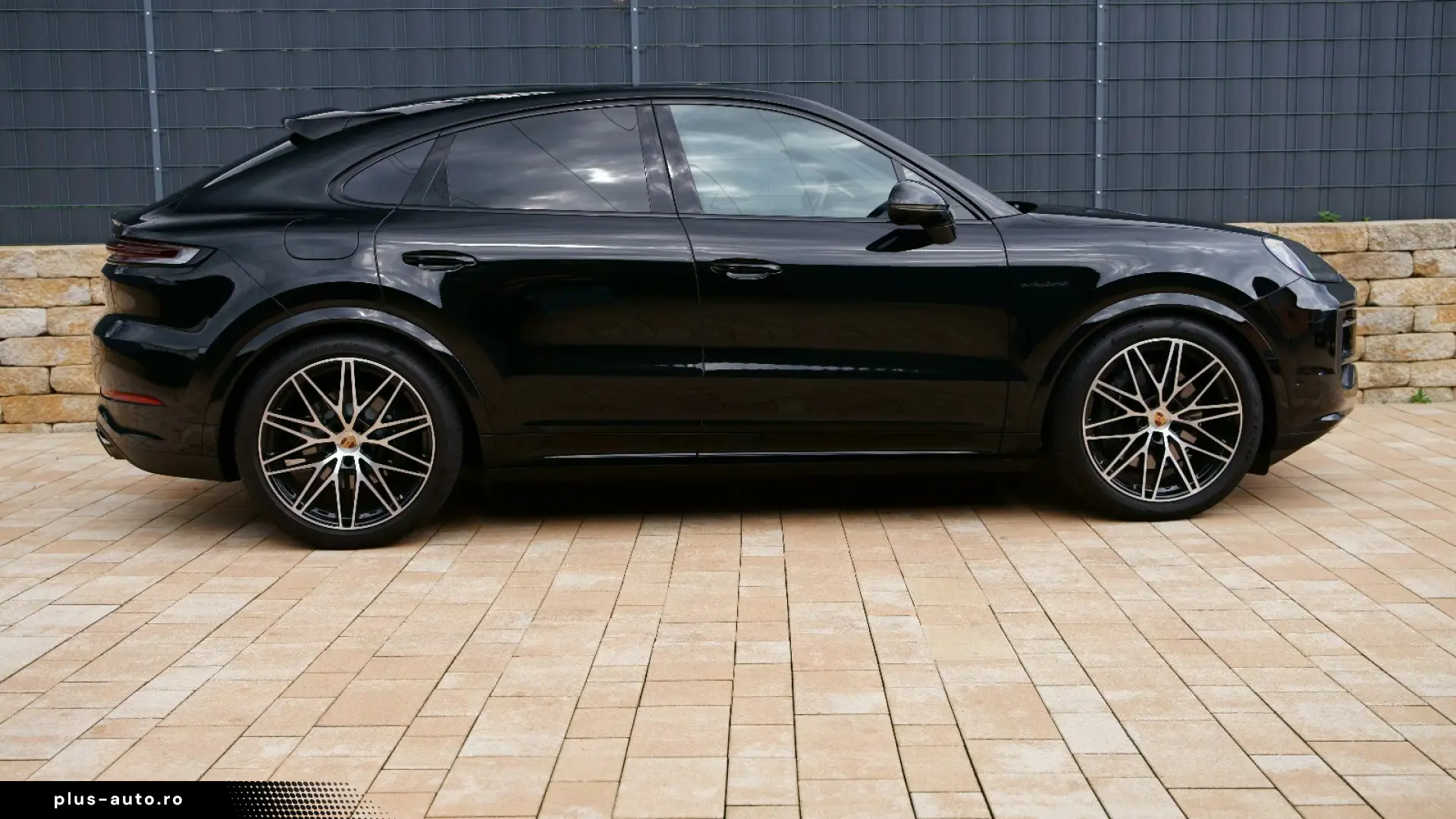 Porsche Cayenne Coupe E-Hybrid Black Edition
