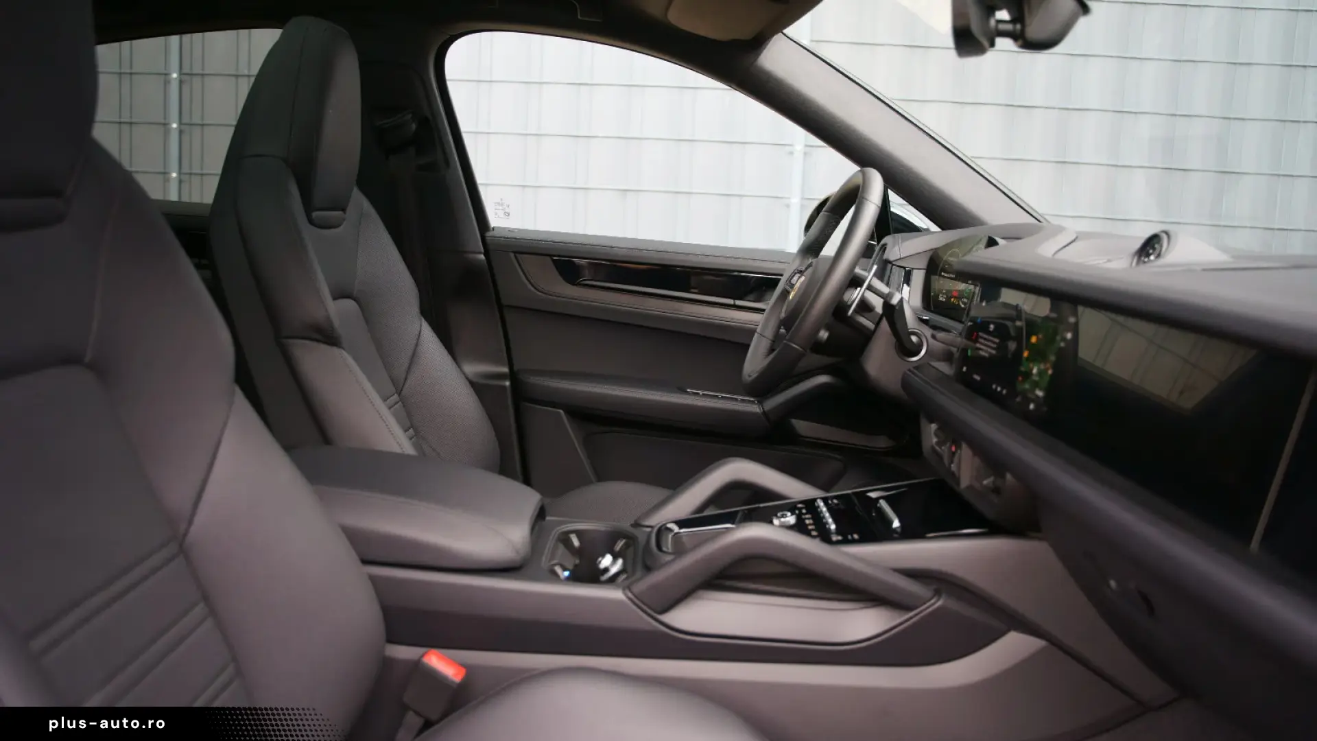 Porsche Cayenne Coupe E-Hybrid Black Edition
