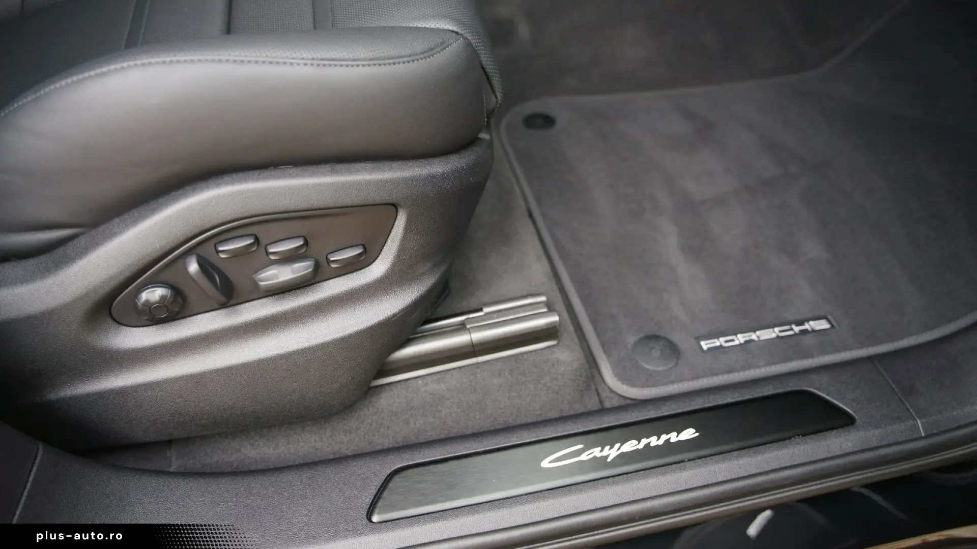 Porsche Cayenne Coupe E-Hybrid Black Edition