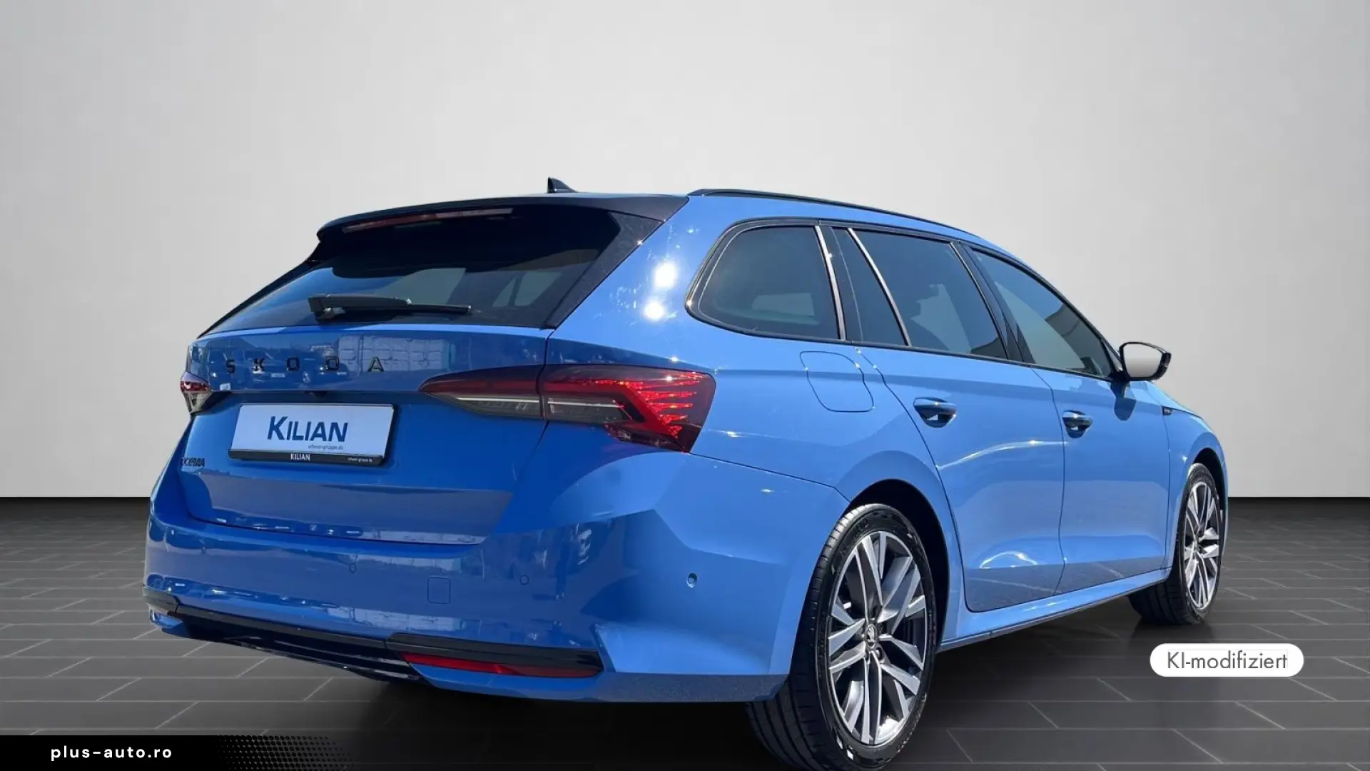 Skoda Octavia Combi Sportline 2.0 TDI DSG NAV AHK 360