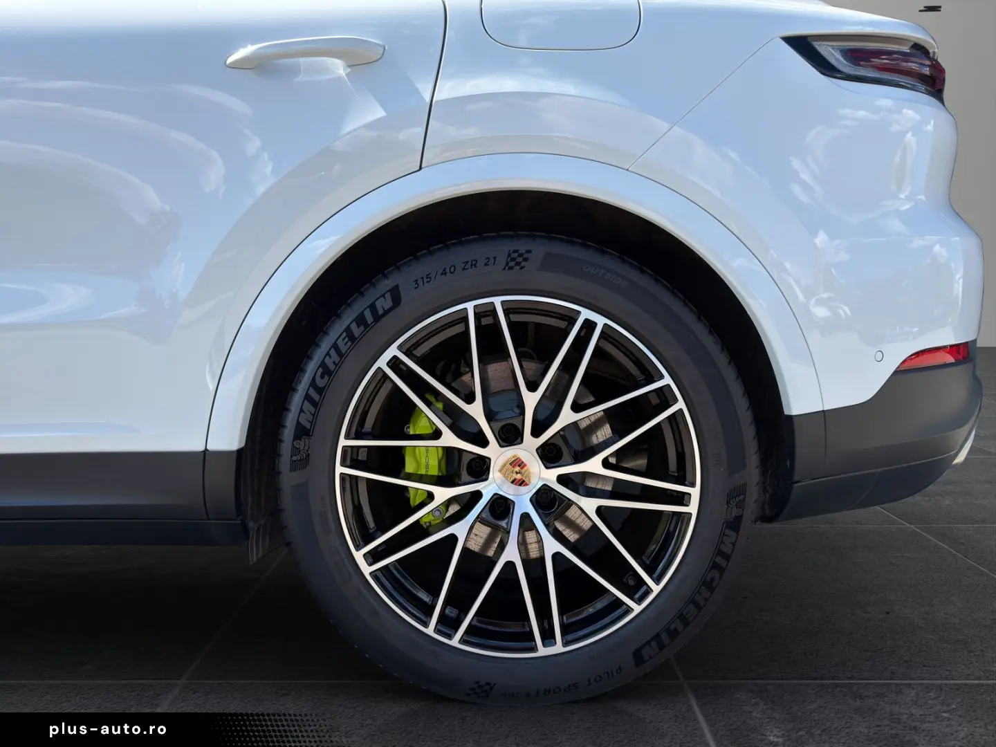 PORSCHE Cayenne E-Hybrid Coupe   InnoDrive   BOSE   AHK